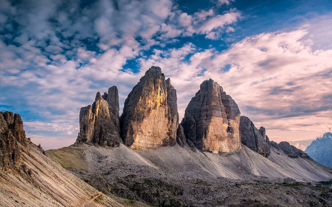 Discover the heart of the Dolomites and lose yourself in the view of Tre Cime di Lavaredo